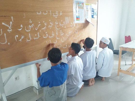 Kegiatan ekstrakurikuler santri Orenz