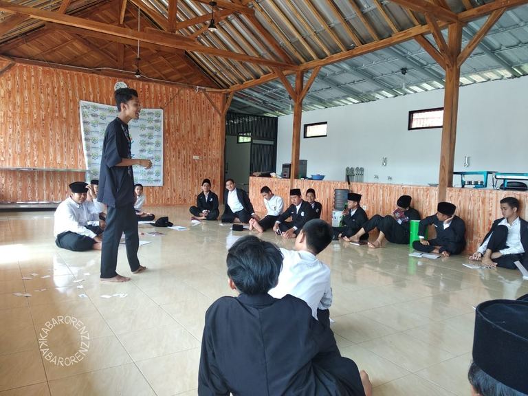 Kegiatan ekstrakurikuler santri Orenz